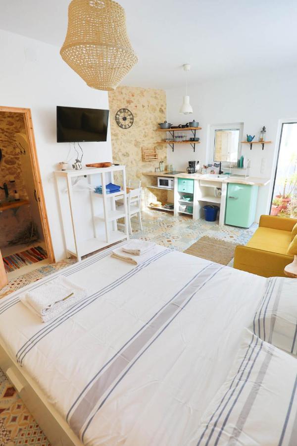 Ravi Boutique Home - 1 Minute Walk From Beach Kalyves Buitenkant foto