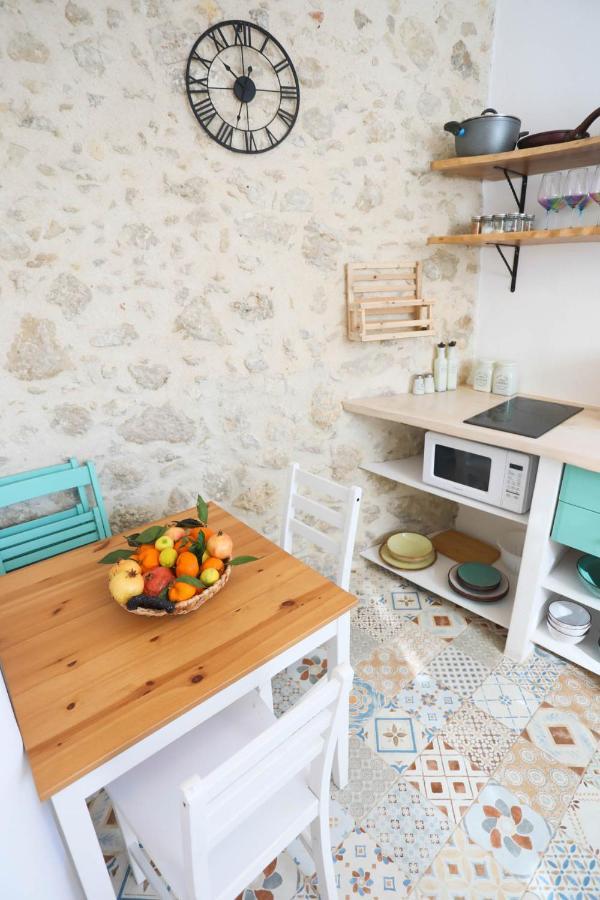 Ravi Boutique Home - 1 Minute Walk From Beach Kalyves Buitenkant foto