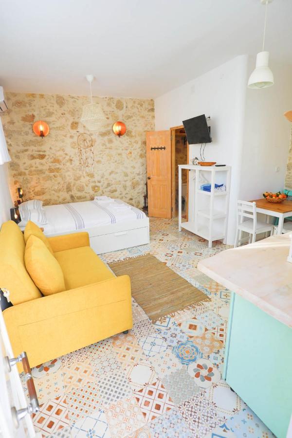 Ravi Boutique Home - 1 Minute Walk From Beach Kalyves Buitenkant foto