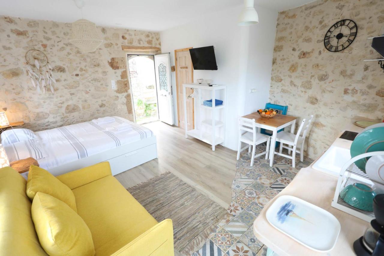 Ravi Boutique Home - 1 Minute Walk From Beach Kalyves Buitenkant foto