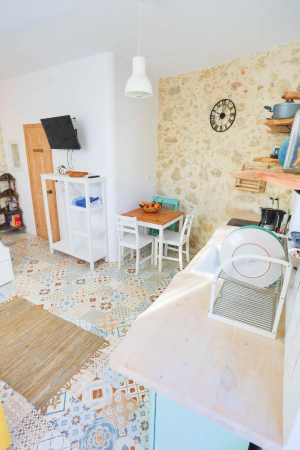 Ravi Boutique Home - 1 Minute Walk From Beach Kalyves Buitenkant foto