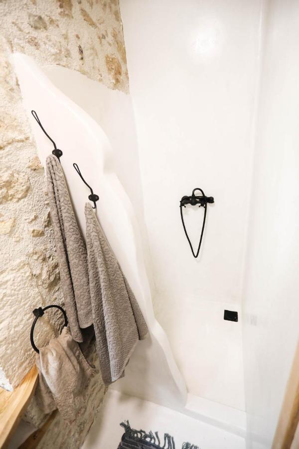 Ravi Boutique Home - 1 Minute Walk From Beach Kalyves Buitenkant foto
