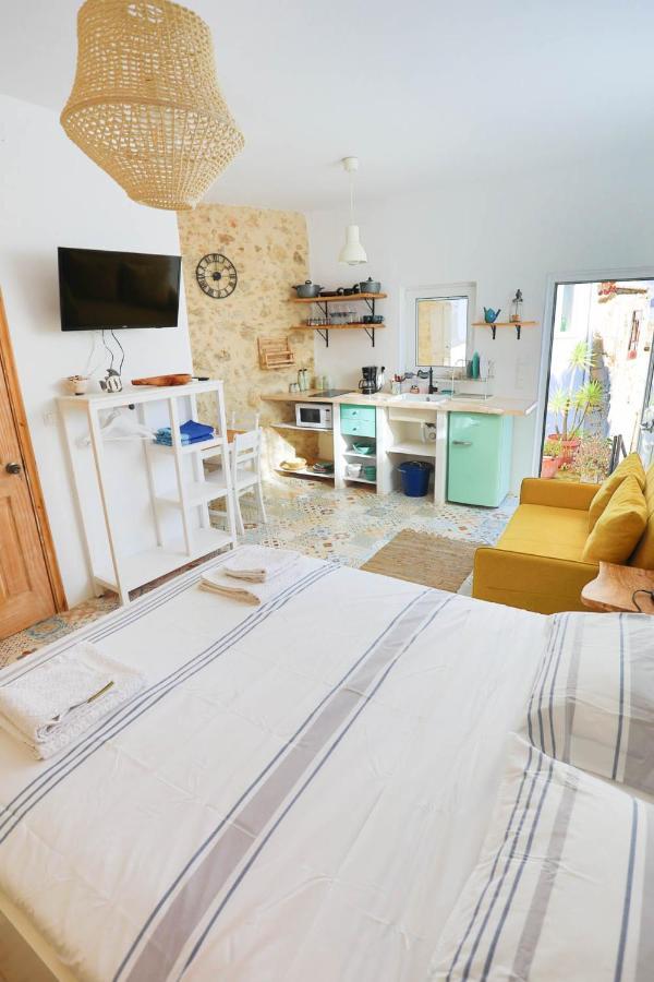 Ravi Boutique Home - 1 Minute Walk From Beach Kalyves Buitenkant foto