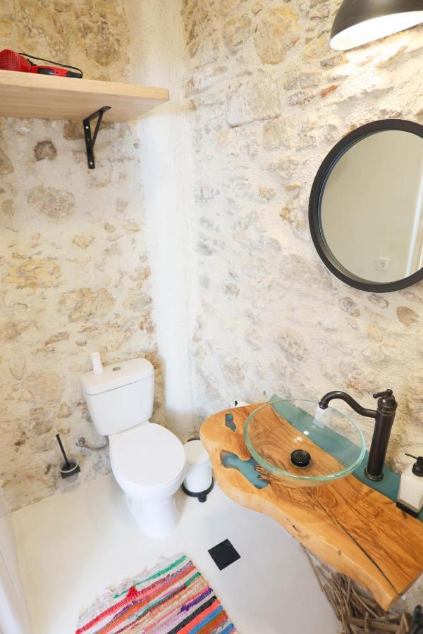 Ravi Boutique Home - 1 Minute Walk From Beach Kalyves Buitenkant foto