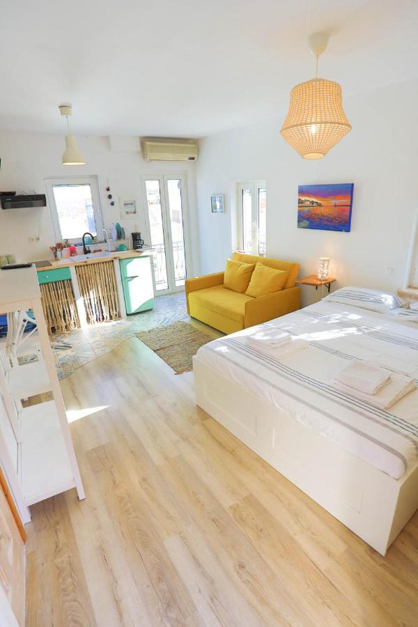 Ravi Boutique Home - 1 Minute Walk From Beach Kalyves Buitenkant foto
