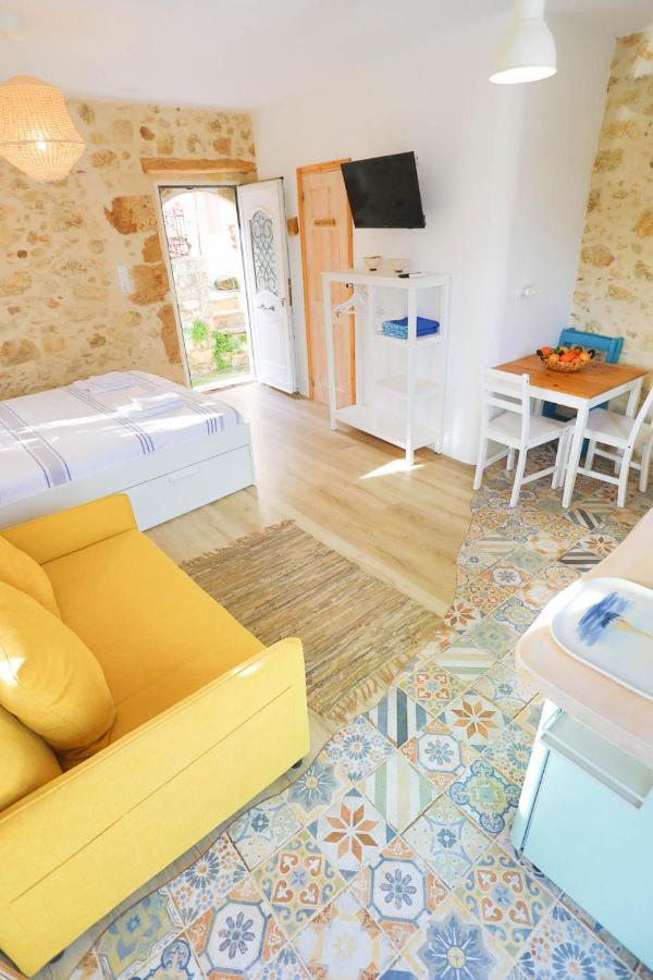 Ravi Boutique Home - 1 Minute Walk From Beach Kalyves Buitenkant foto