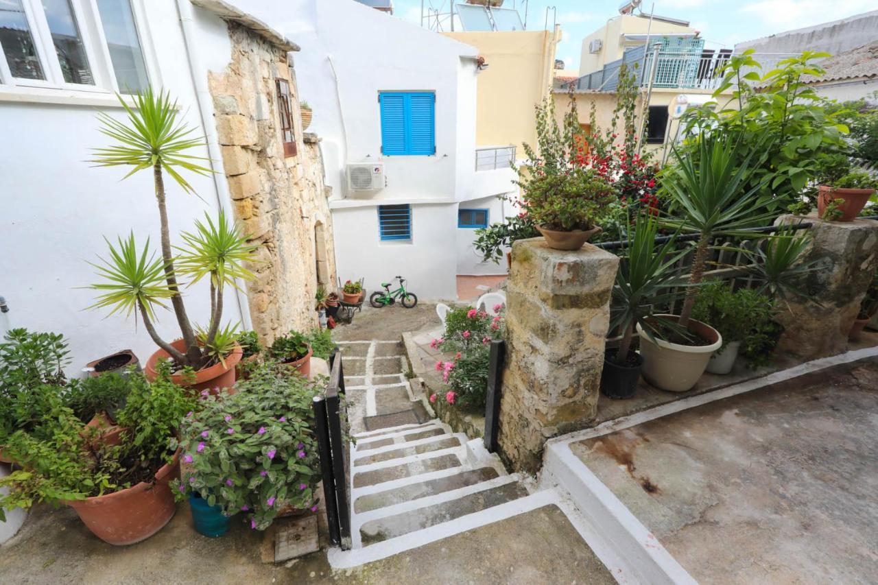 Ravi Boutique Home - 1 Minute Walk From Beach Kalyves Buitenkant foto