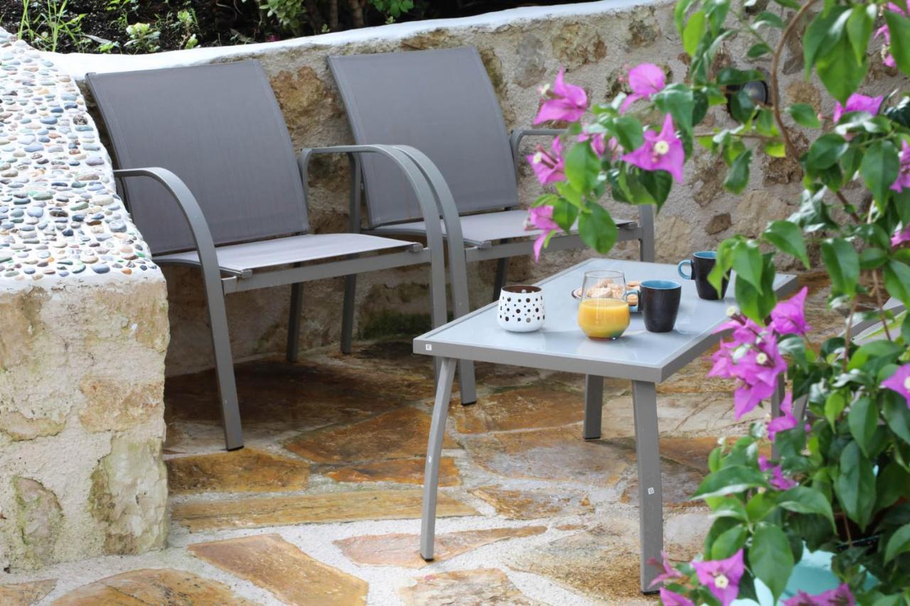 Ravi Boutique Home - 1 Minute Walk From Beach Kalyves Buitenkant foto