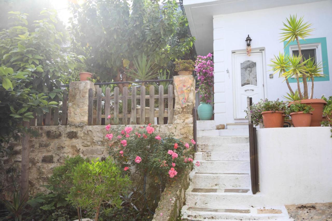 Ravi Boutique Home - 1 Minute Walk From Beach Kalyves Buitenkant foto