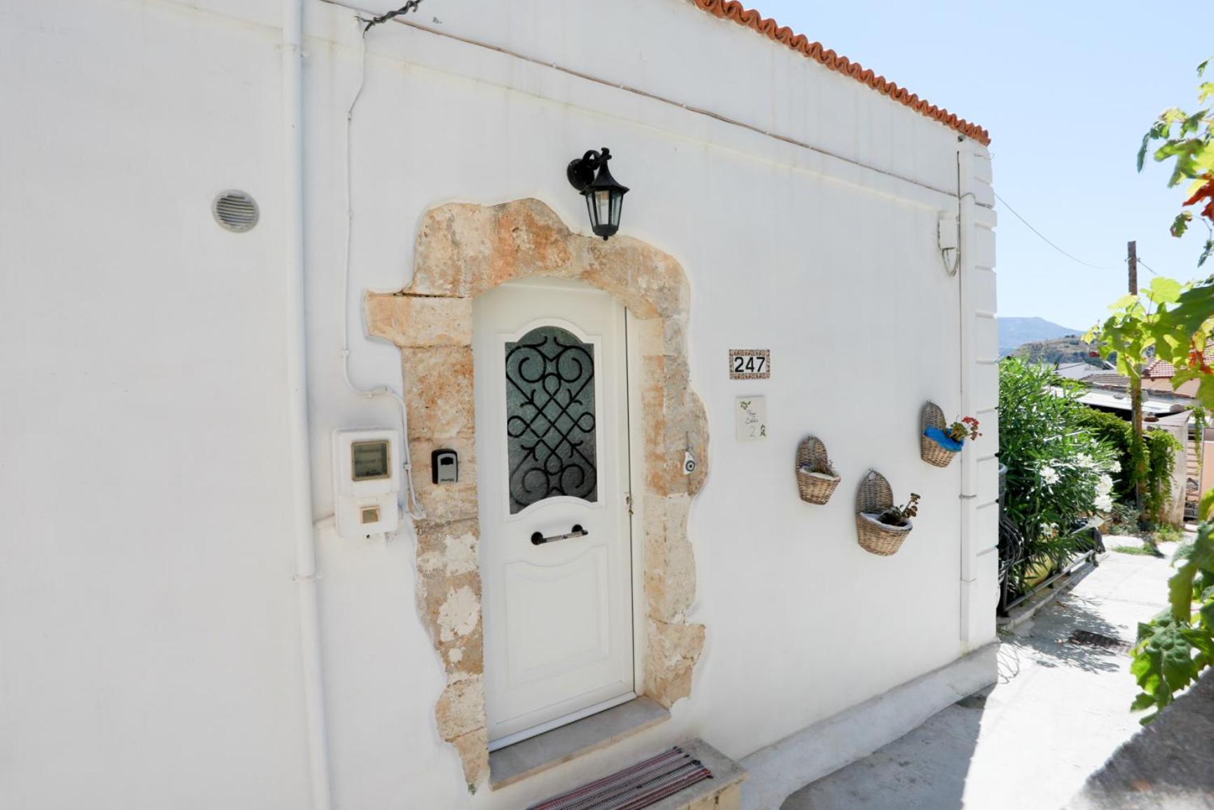 Ravi Boutique Home - 1 Minute Walk From Beach Kalyves Buitenkant foto